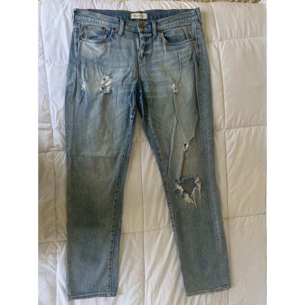 Light wash distressed boyfriend jeans Madewell sz29